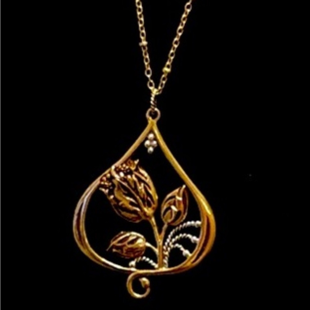Vintage Cynthia Gale New York ,Hyacinth Silvertone, and bronze necklace
